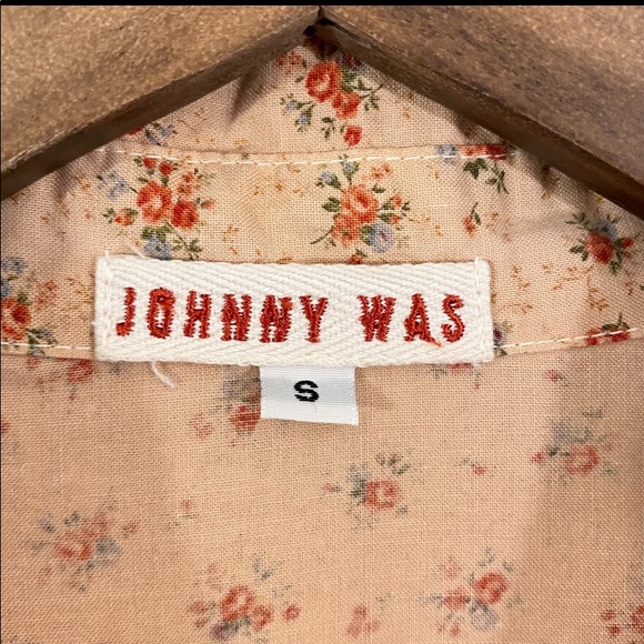 *Johnny Was Pink Button Down embroidered Shirt Red Rose and Ruffles Floral - Picture 7 of 12